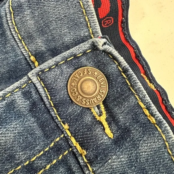 Levi's Classic Straight Denim Jeans - Picture 7 of 12